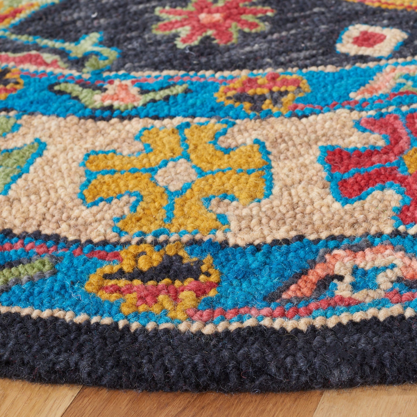 SAFAVIEH Handmade Aspen Sigur镁ora Bohemian Wool Rug