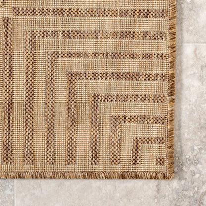 Nuloom Leah Classic Bordered Indoor/Outdoor Area Rug
