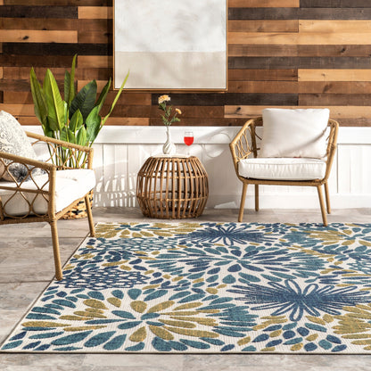 Nuloom Ronda Bold Floral Indoor/Outdoor Area Rug