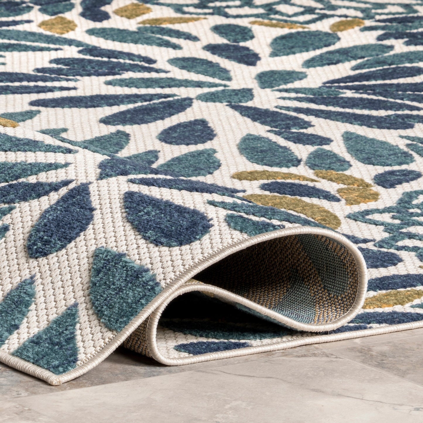 Nuloom Ronda Bold Floral Indoor/Outdoor Area Rug