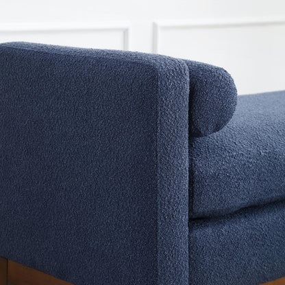 Tabouret-banc capitonné élégant de 53,5 pouces avec pieds en bois et coussins de soutien.