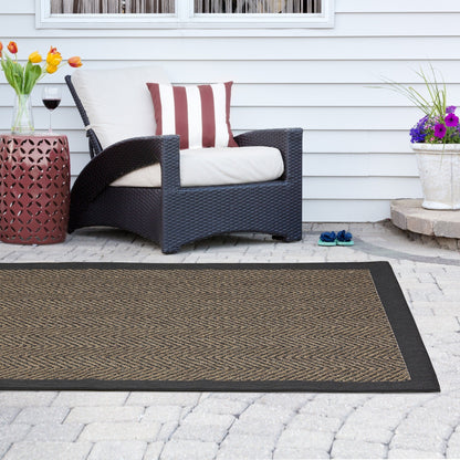 Madison Park Hurley Natural/ Black Textured Chevron Indoor/Outdoor Rug