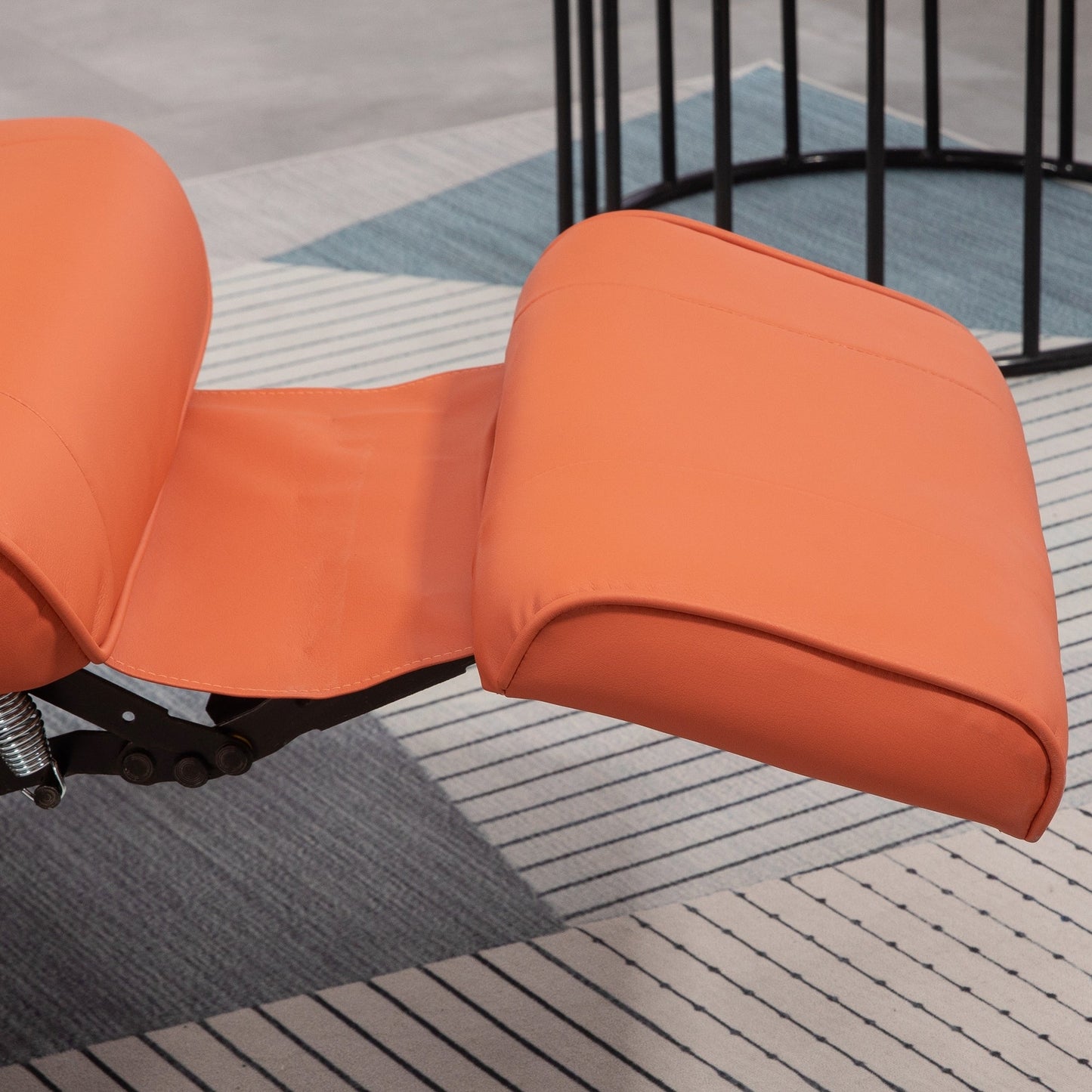 Fauteuil inclinable pivotant à base manuelle réglable en simili cuir avec repose-pieds confortable et relaxant de HomCom