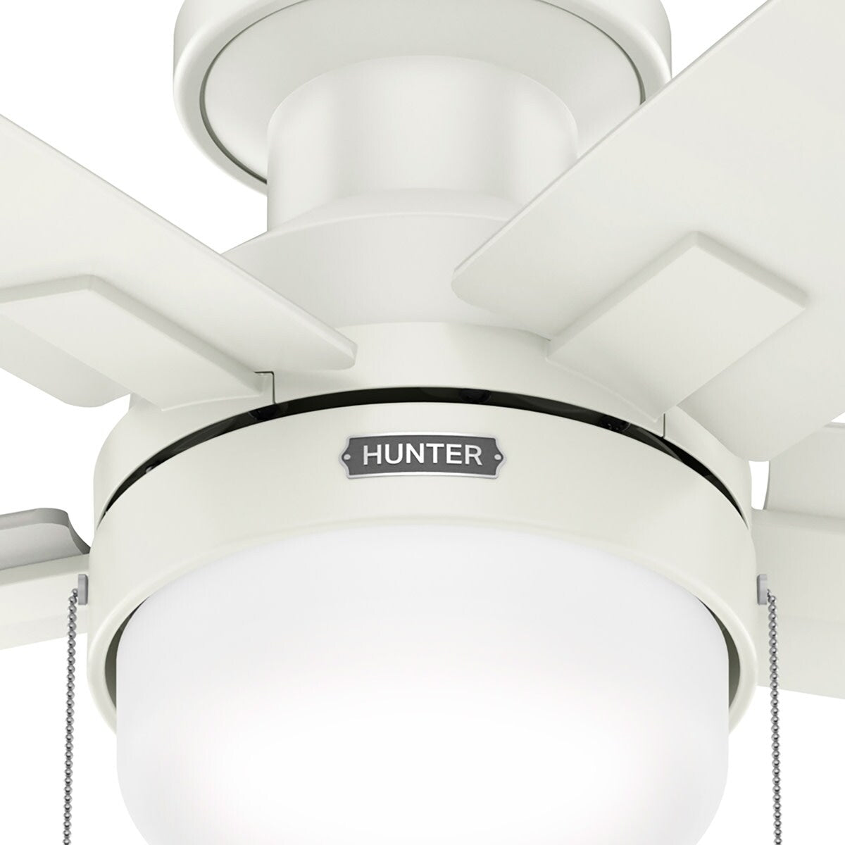 Ventilateur de plafond Hunter 52 Anisten à profil bas avec éclairage LED et cordon d'actionnement - Style moderne, contemporain, transitionnel