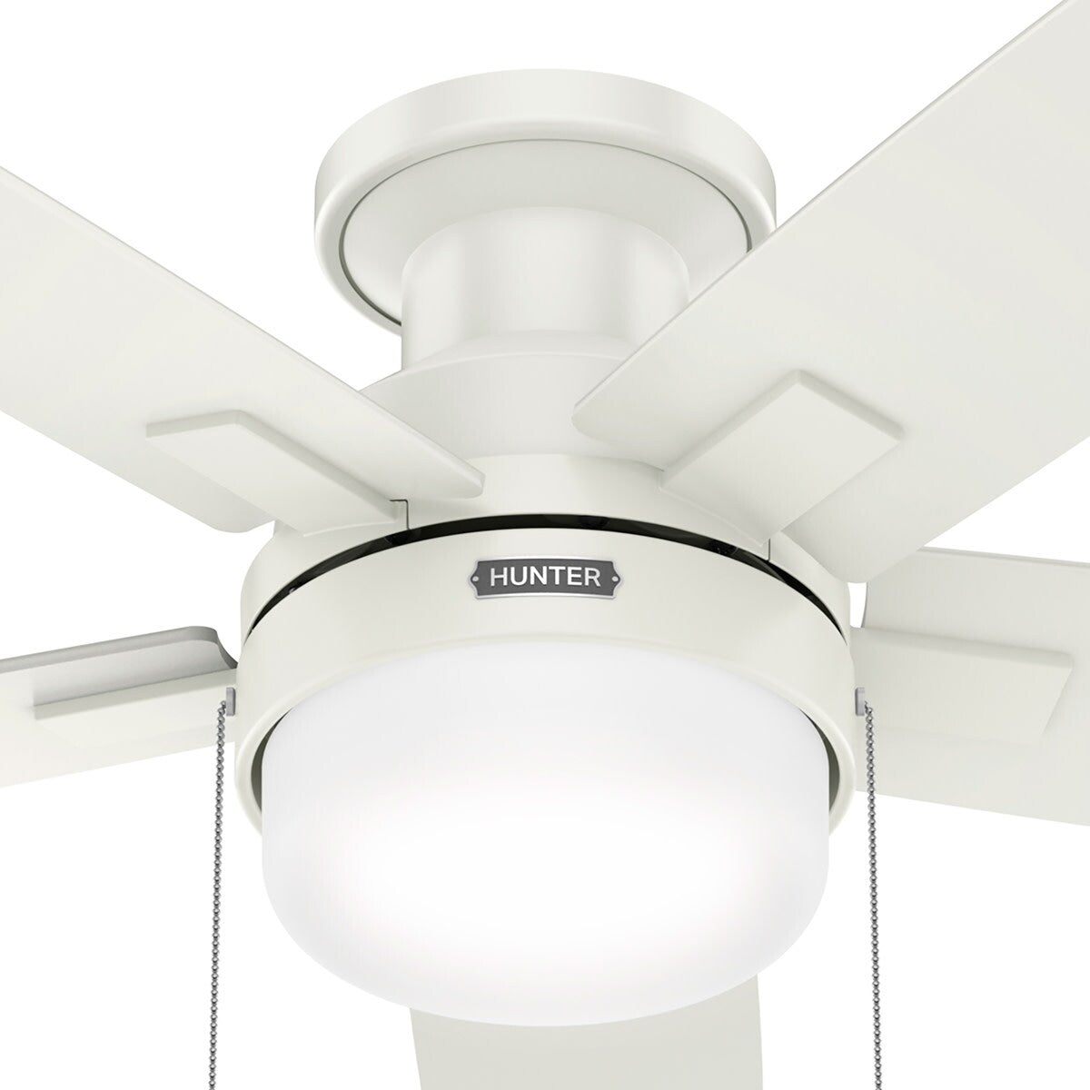 Ventilateur de plafond Hunter 52 Anisten à profil bas avec éclairage LED et cordon d'actionnement - Style moderne, contemporain, transitionnel