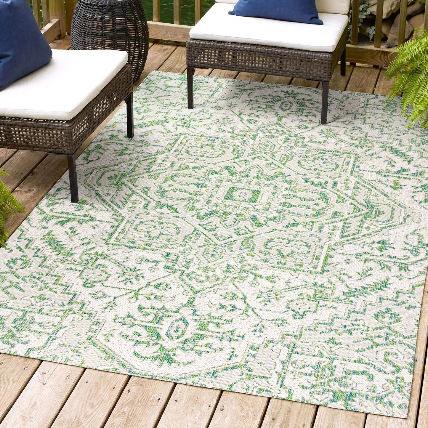 JONATHAN Y Charleston Medallion Indoor/Outdoor Area Rug