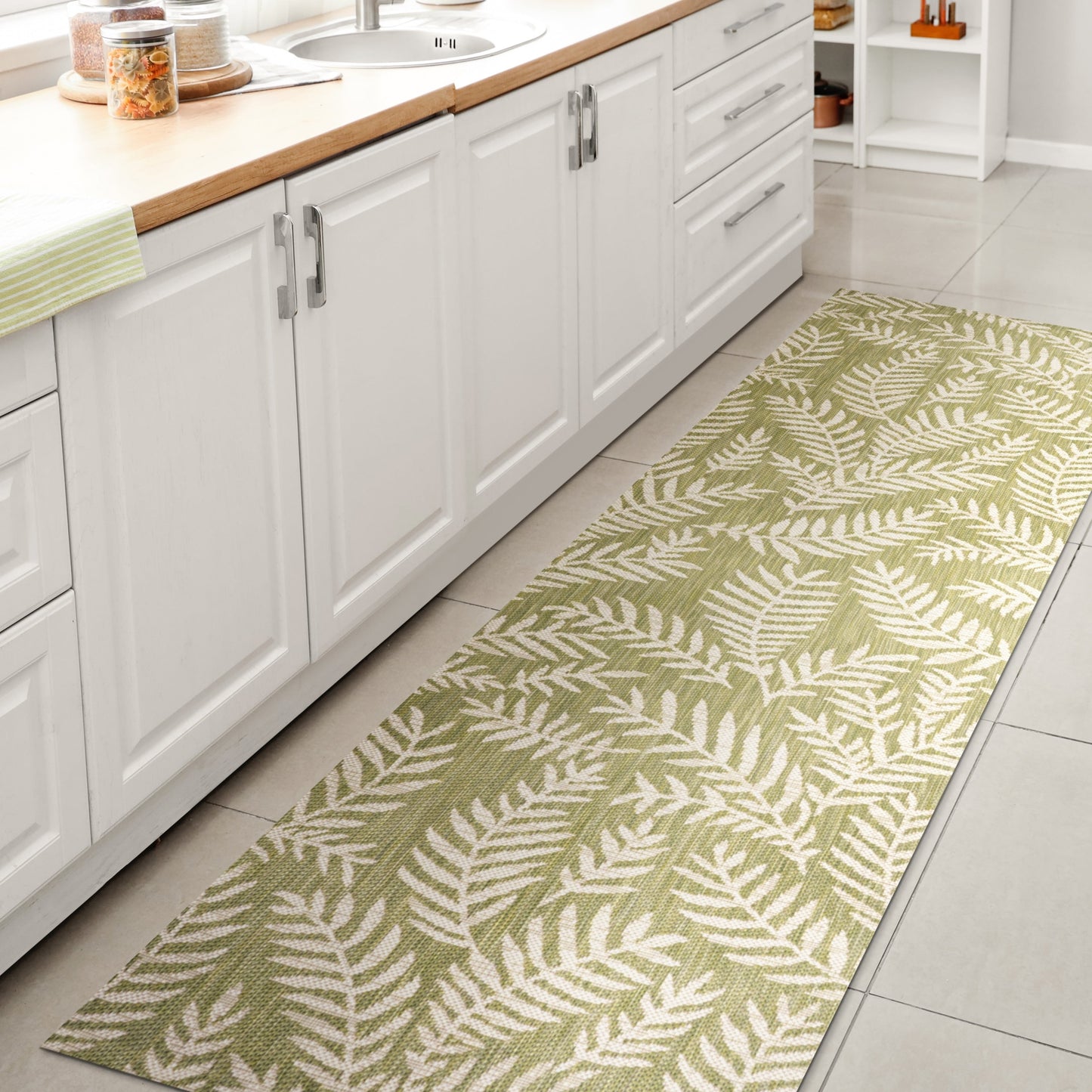 JONATHAN Y Galon Palm Frond Indoor/Outdoor Area Rug