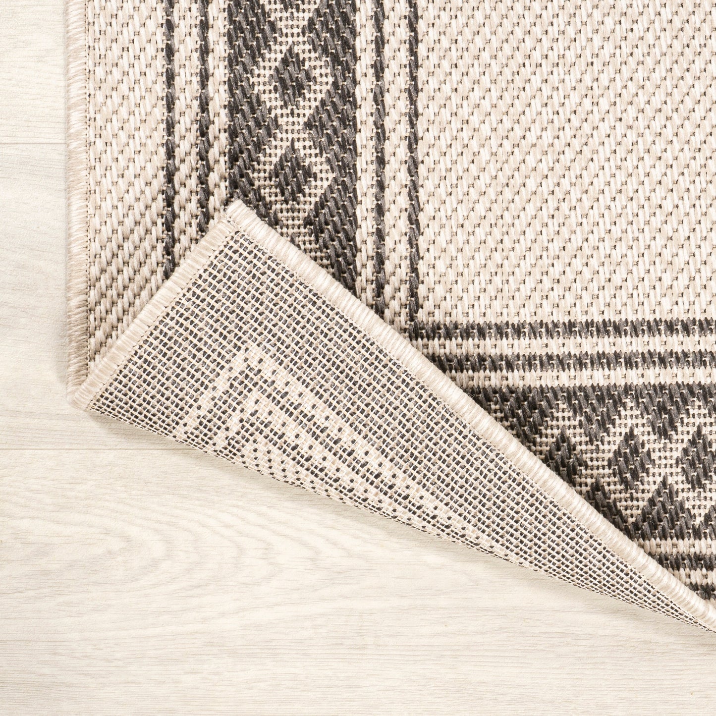 JONATHAN Y Havana Classic Diamond Border Indoor/Outdoor Area Rug