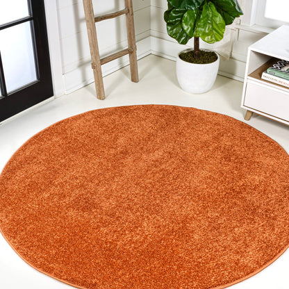JONATHAN Y Tumbling Solid Low-Pile Area Rug
