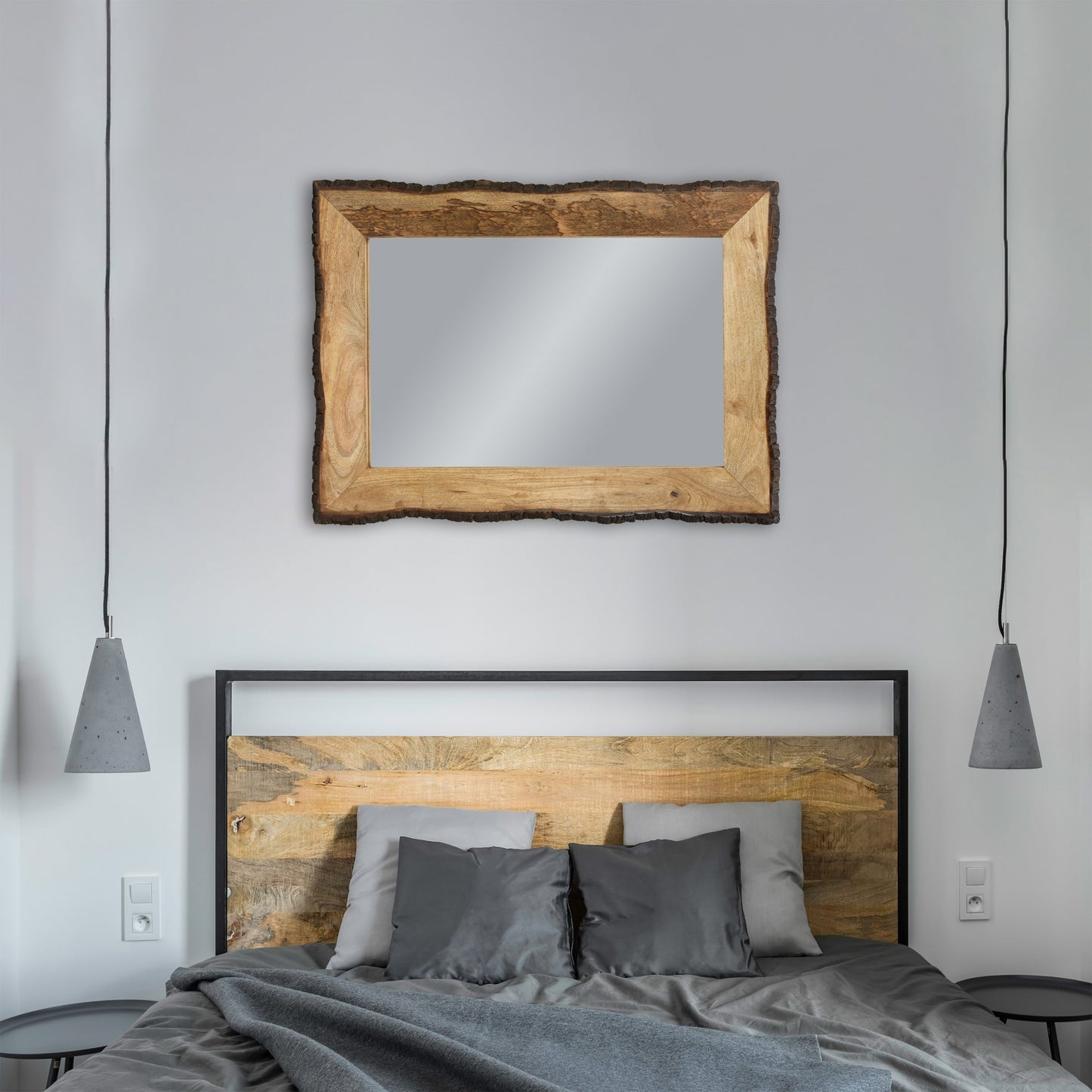 Lamont River of Goods Miroir mural rectangulaire en bois et verre marron et beige - 39 x 1,25 x 28 pouces