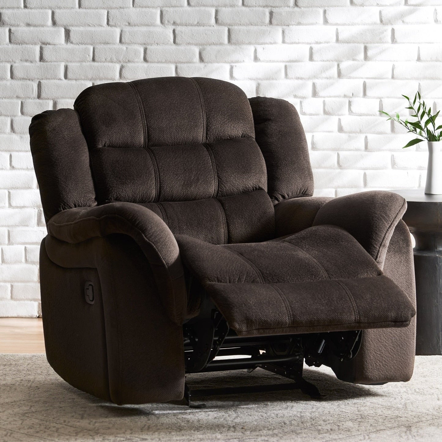 Fauteuil inclinable surdimensionné de luxe pour une relaxation ultime.