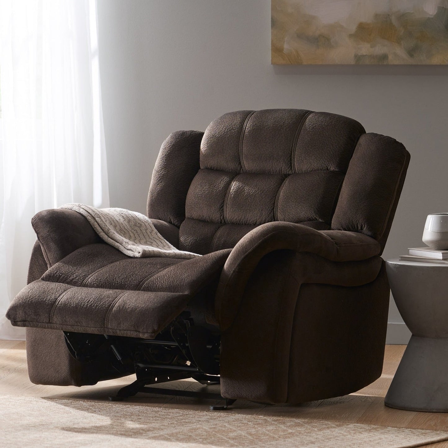 Fauteuil inclinable surdimensionné de luxe pour une relaxation ultime.