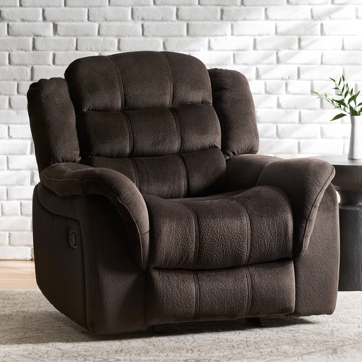 Fauteuil inclinable surdimensionné de luxe pour une relaxation ultime.