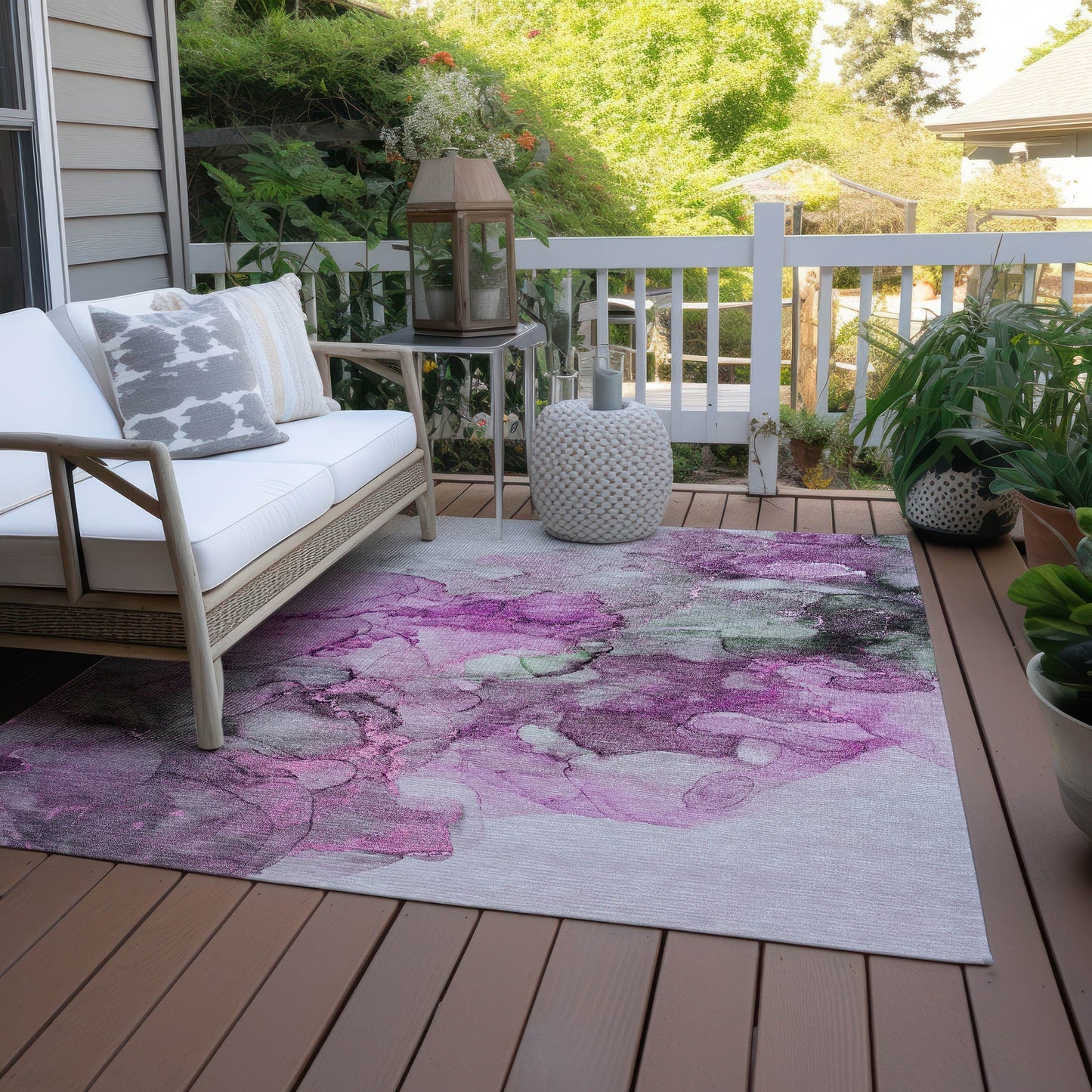 Machine Washable Indoor/ Outdoor Abstract Chantille Rug