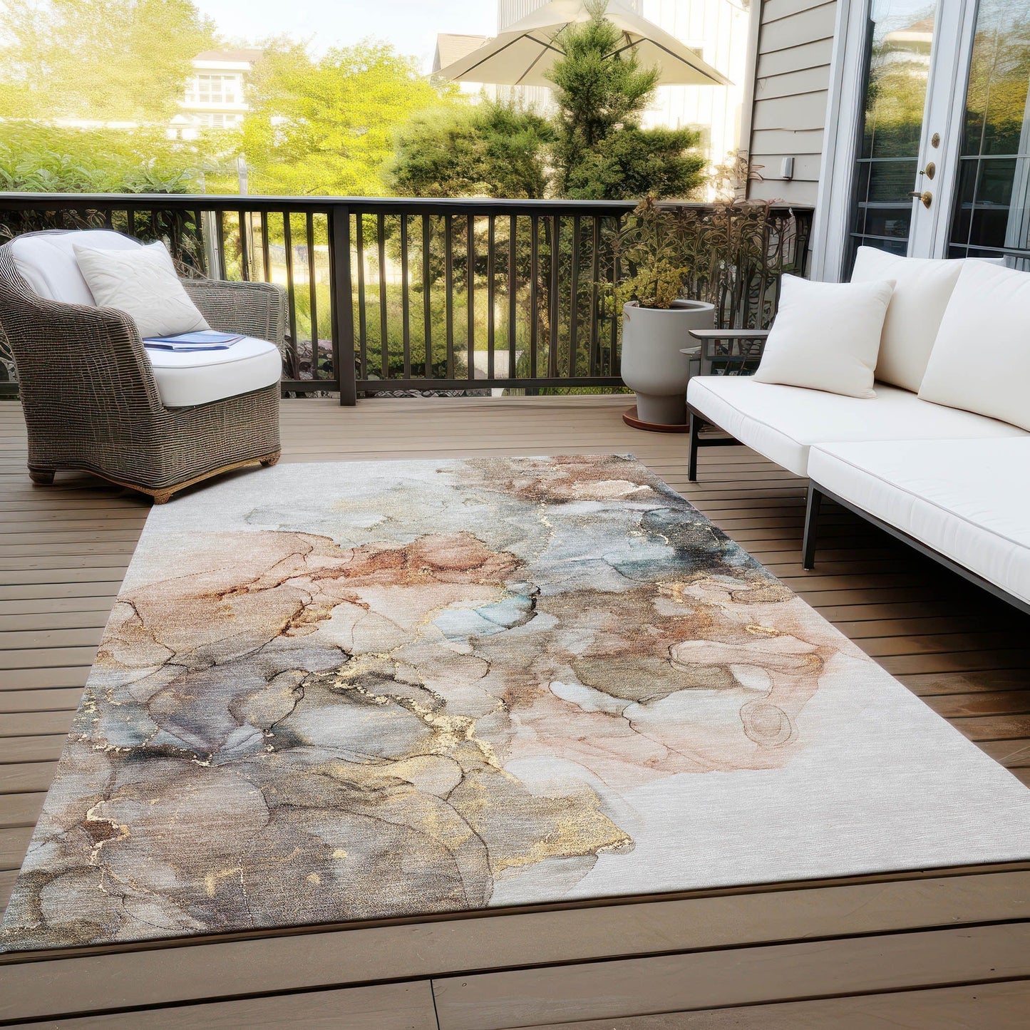 Machine Washable Indoor/ Outdoor Abstract Chantille Rug