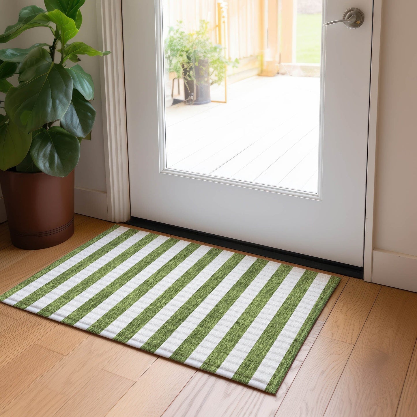 Machine Washable Indoor/ Outdoor Cabana Stripe Chantille Rug