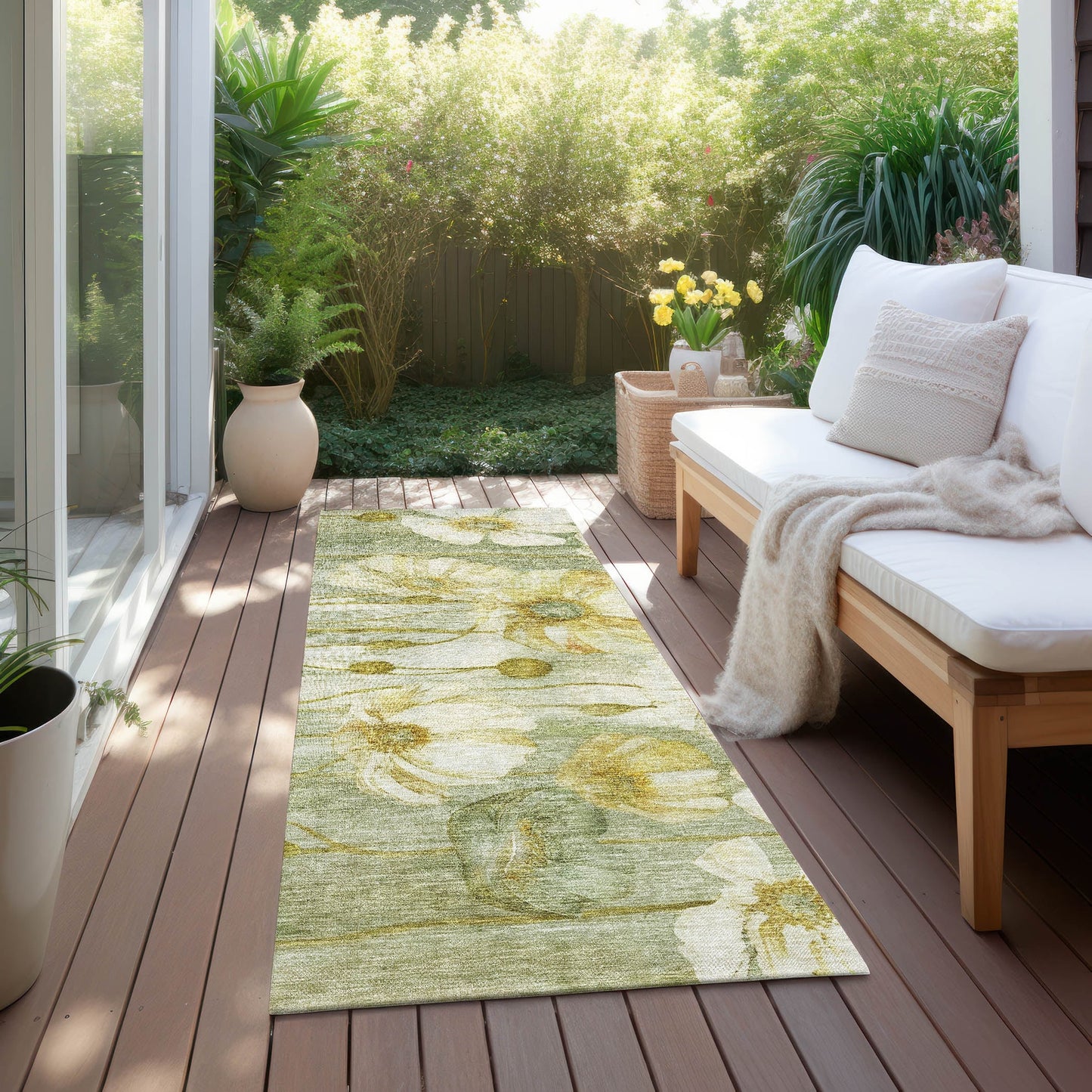 Machine Washable Indoor/ Outdoor Chantille Modern Floral Rug
