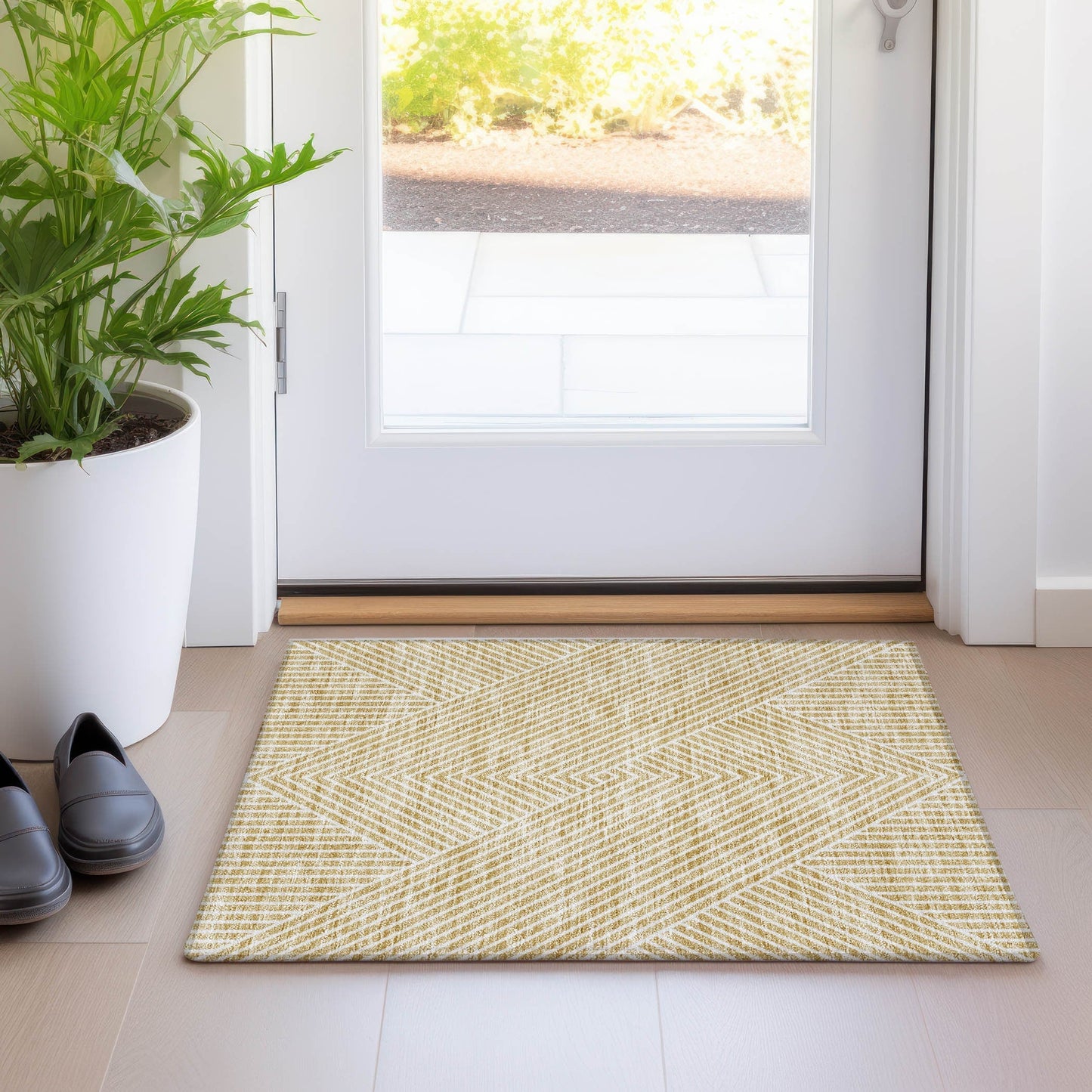 Machine Washable Indoor/ Outdoor Modern Geo Chantille Rug