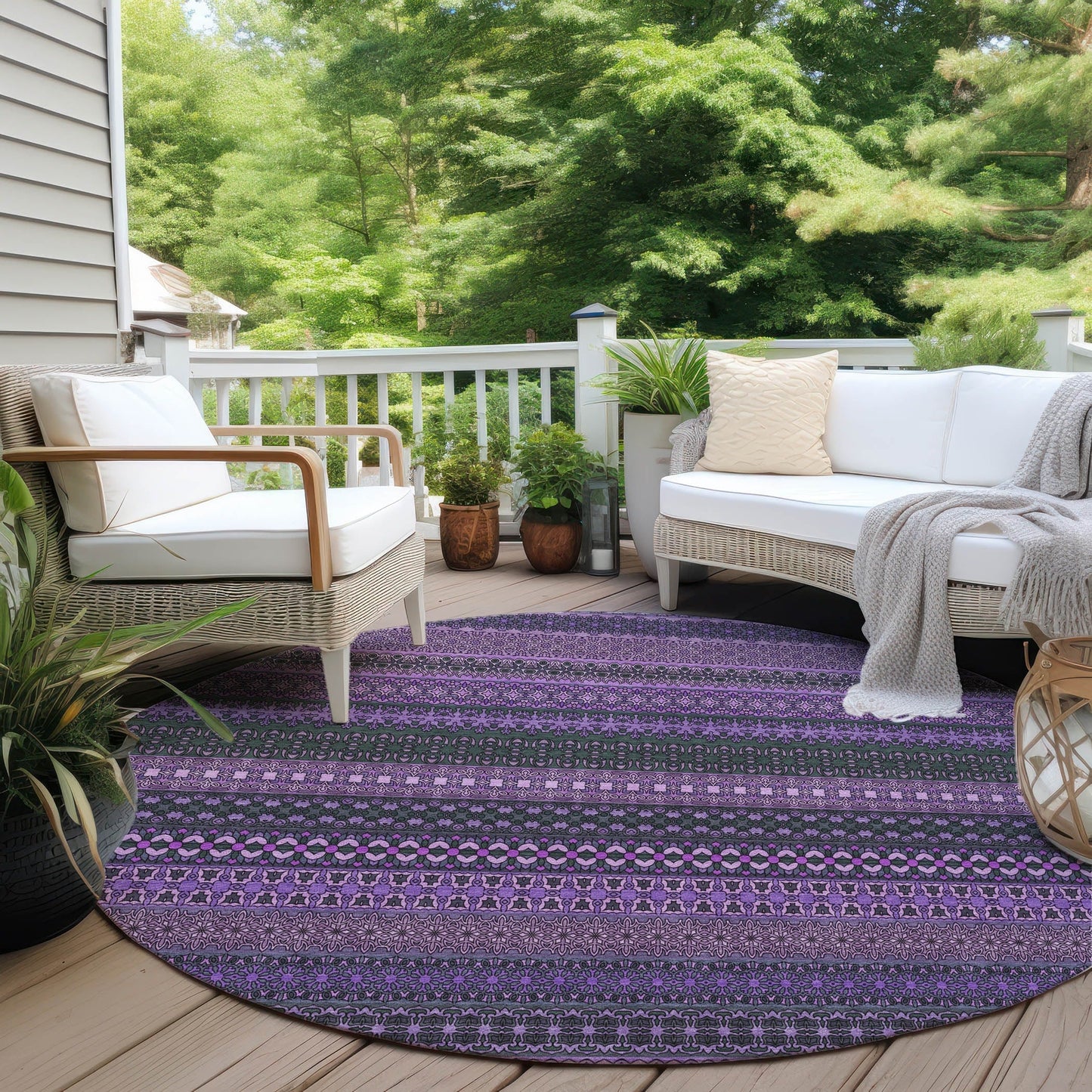 Machine Washable Indoor/ Outdoor Moroccan Stripes Chantille Rug