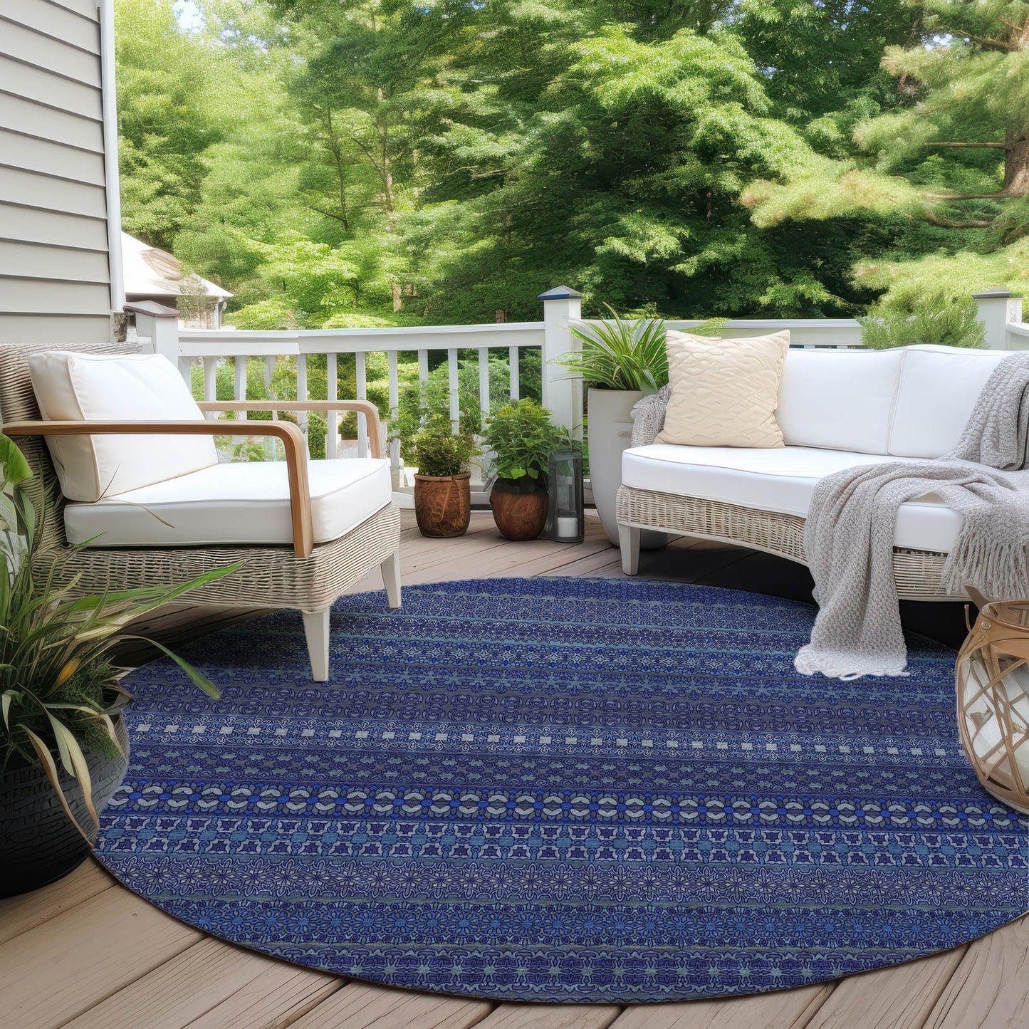 Machine Washable Indoor/ Outdoor Moroccan Stripes Chantille Rug