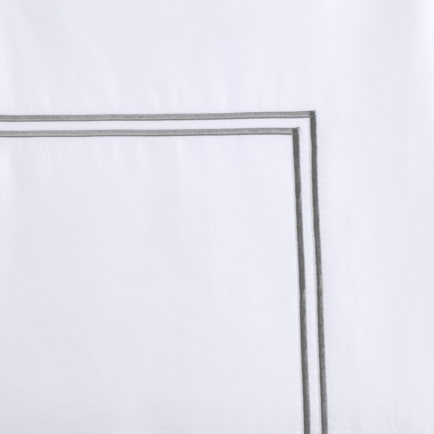 Ensemble de housse de couette brodée en satin de coton 100 % de la collection de luxe Madison Park Signature à 500 fils au pouce carré.