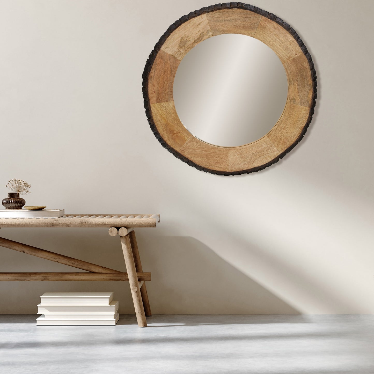 Miroir mural rond en bois avec bord naturel Meredith de River of Goods - 77,5 x 2,5 x 77,5 cm