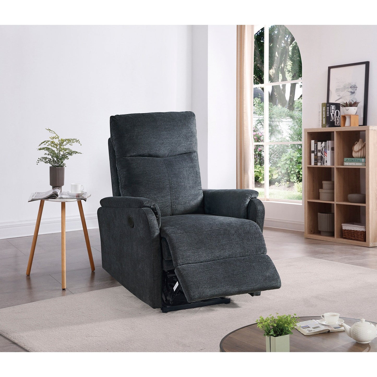 Fauteuil inclinable électrique moderne avec USB, soutien complet de la tête et du bas du dos.