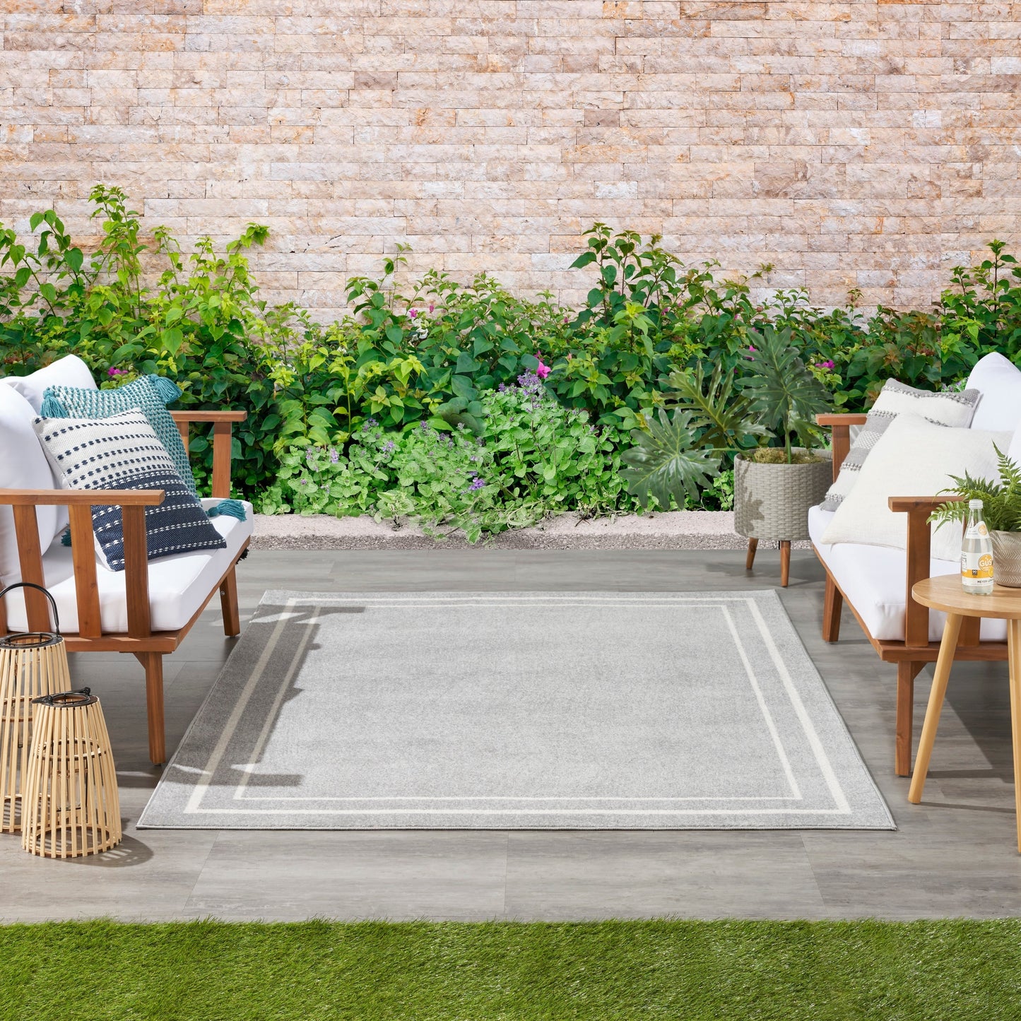 Nourison Essentials Indoor/Outdoor Solid Area Rug