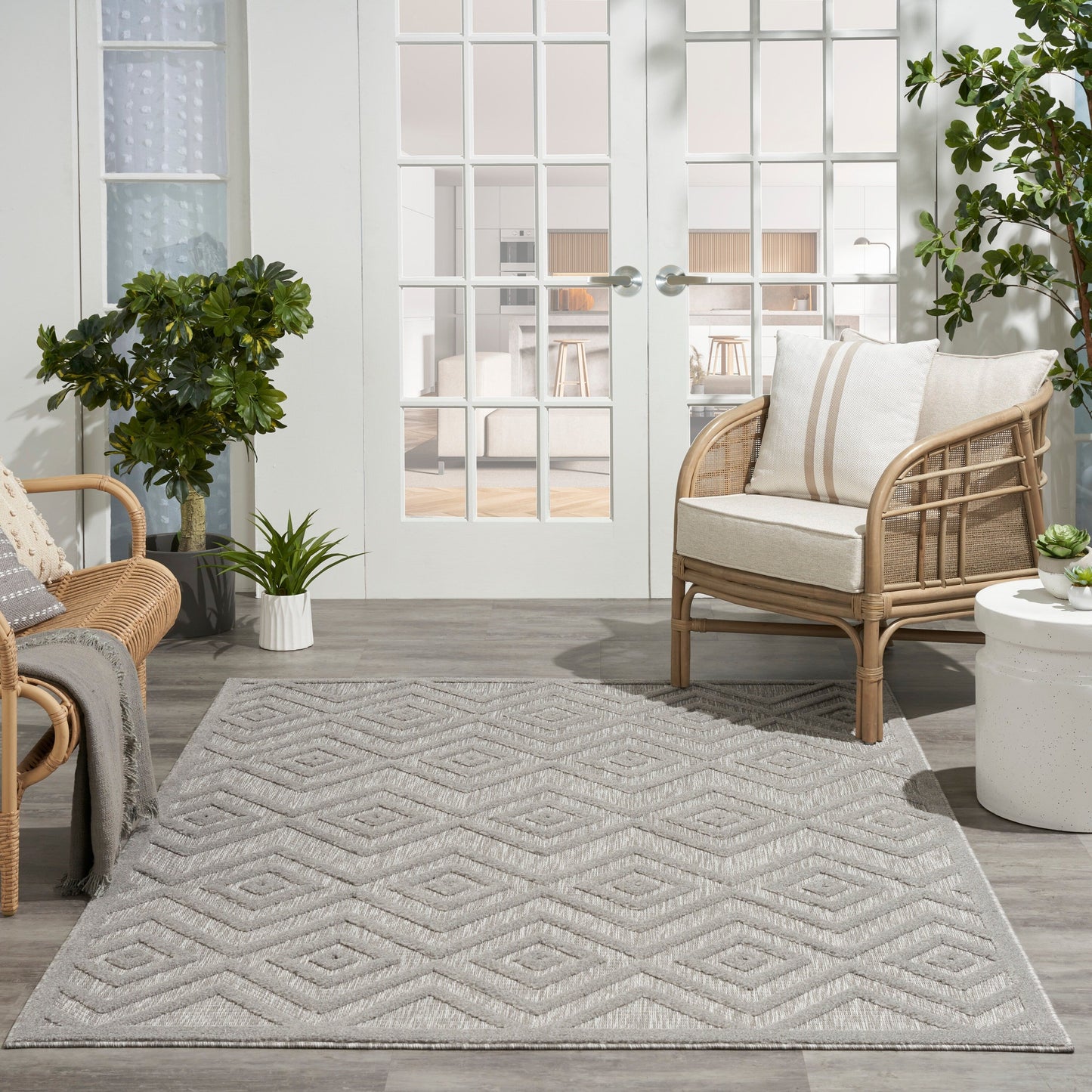 Nourison Versatile Indoor/Outdoor Geometric Flatweave Area Rug