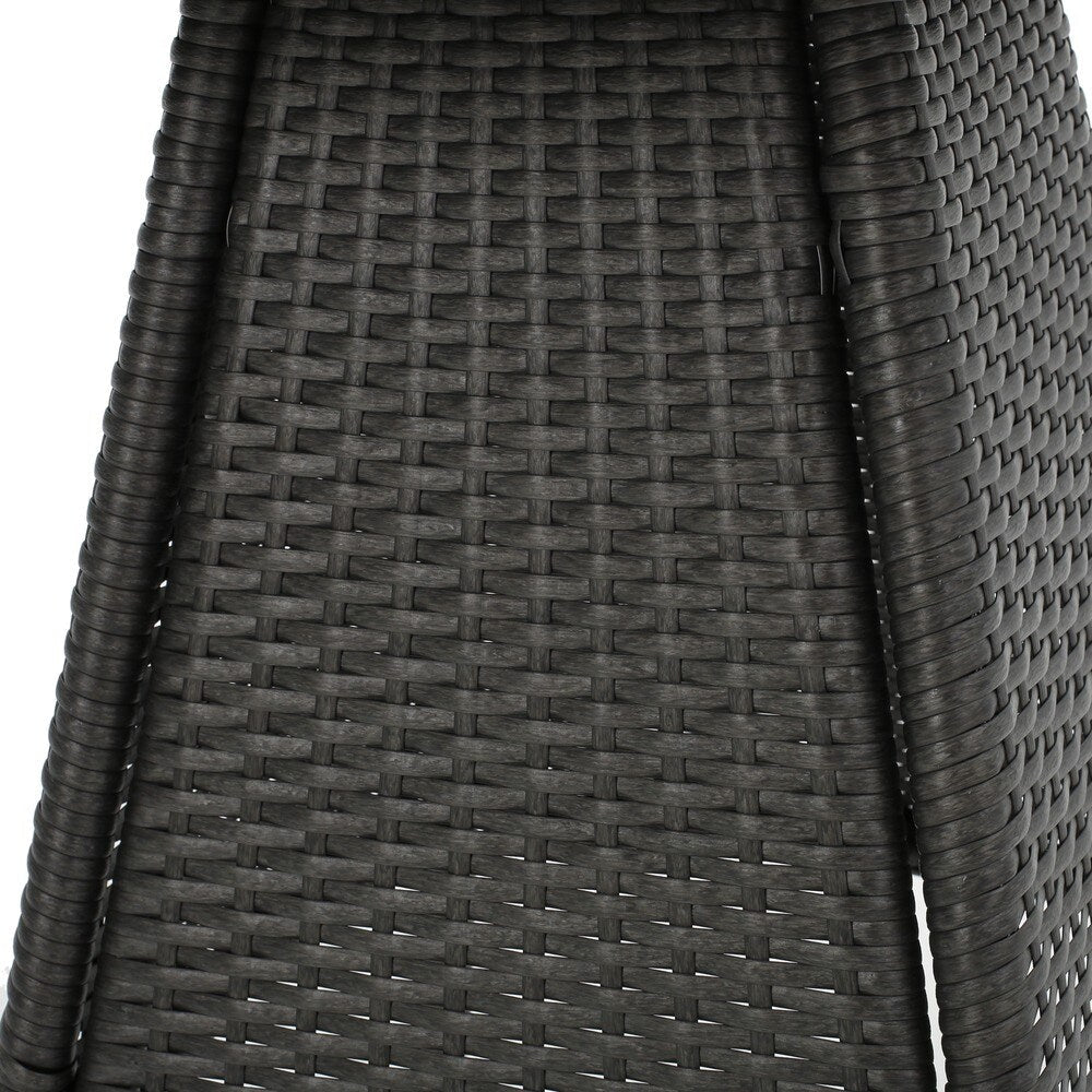 Ensemble de bistro en osier pour extérieur Peterson, 3 pièces, avec coussins, de Christopher Knight Home