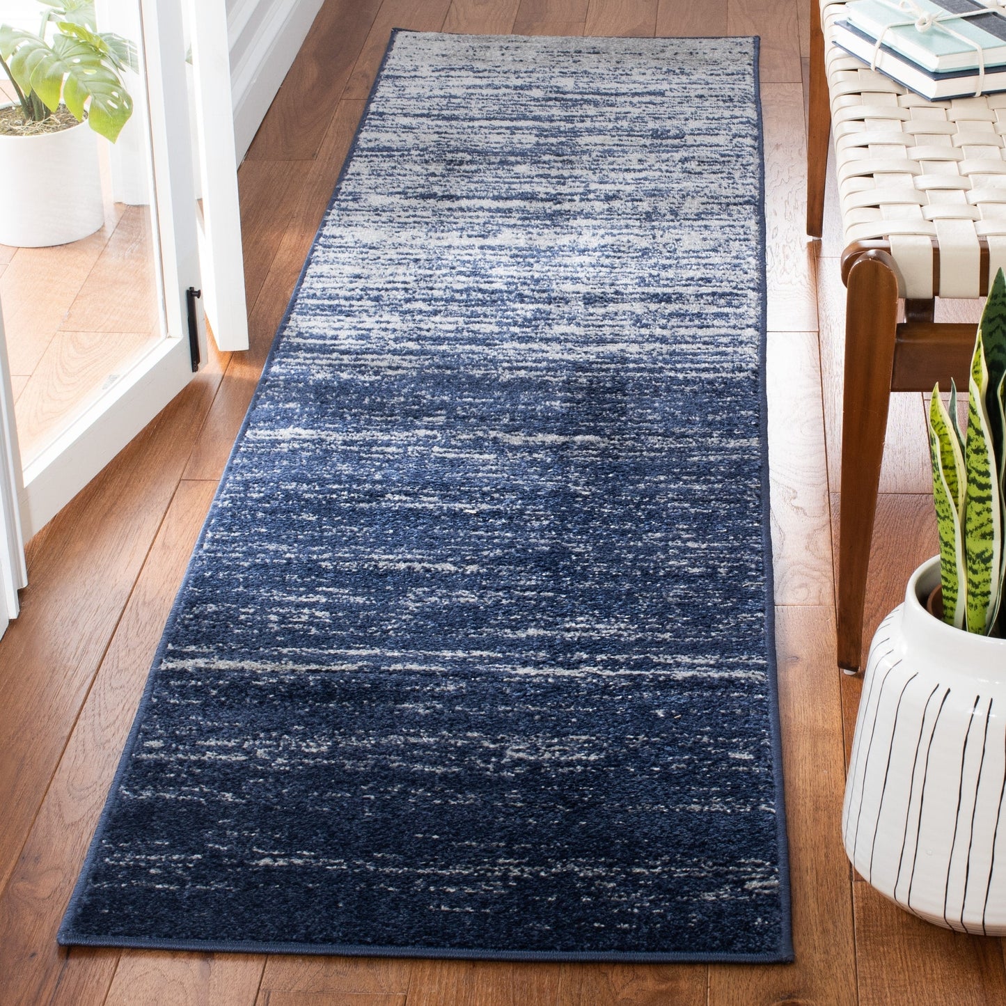 SAFAVIEH Adirondack Mieko Modern Ombre Distressed Area Rug