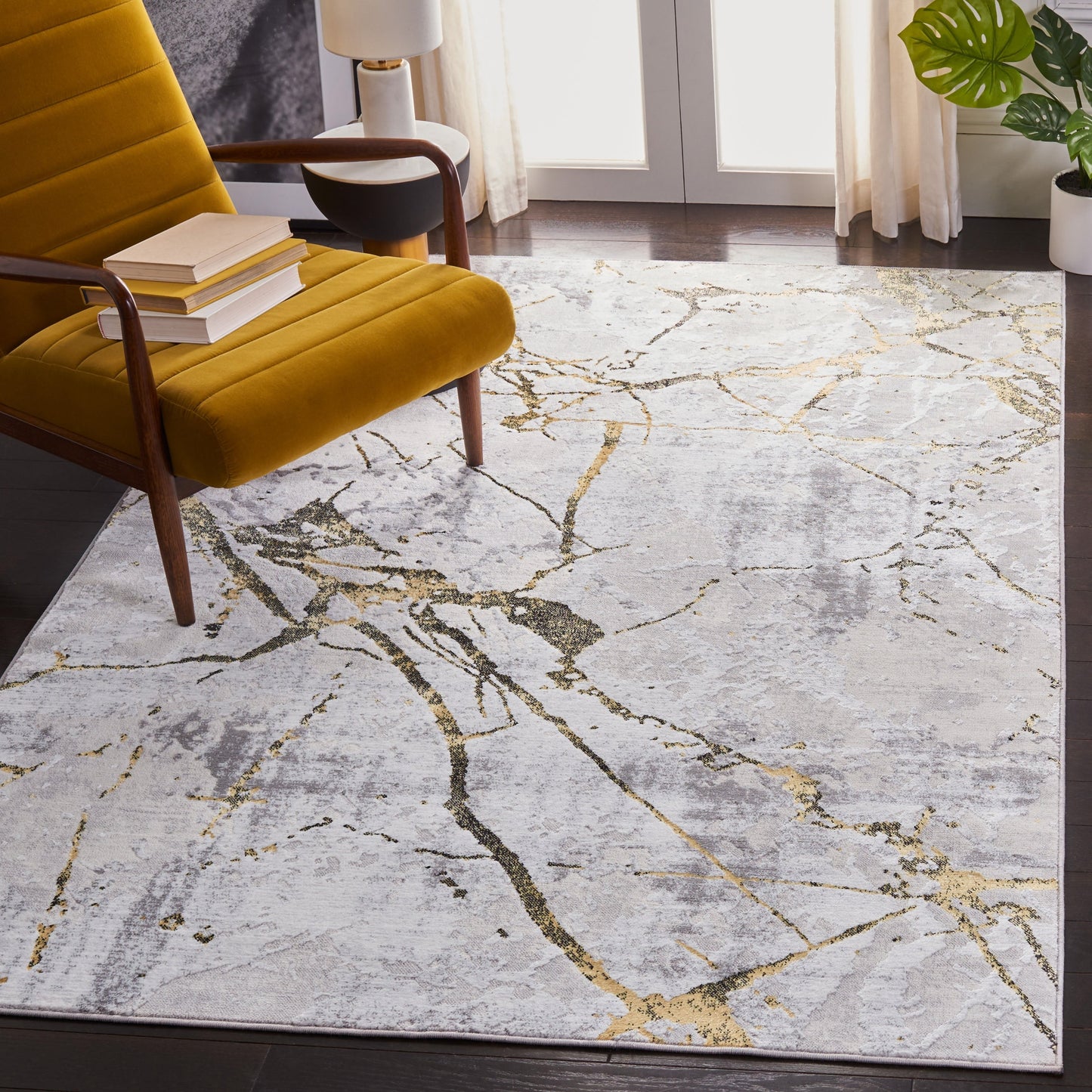 SAFAVIEH Amelia Alli Modern Abstract Distressed Rug