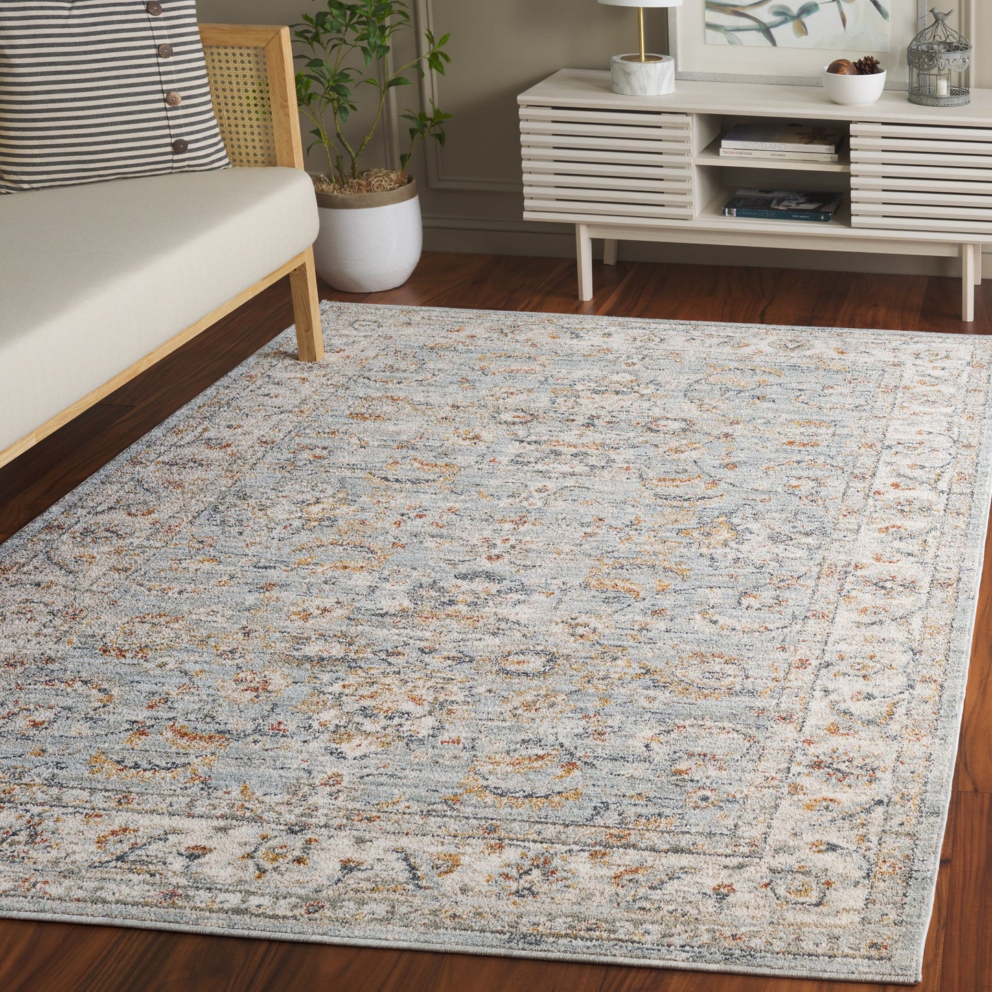 SAFAVIEH Avalon Berglind Traditional Rug