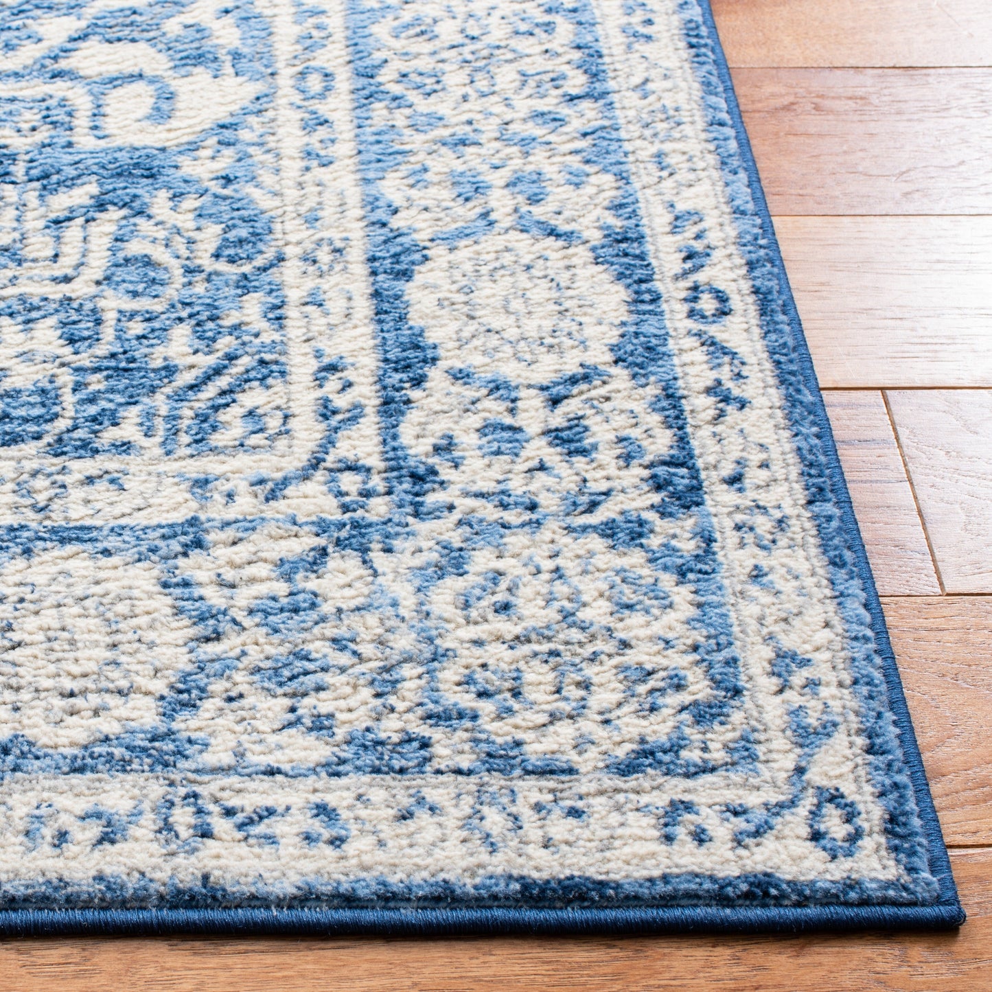 SAFAVIEH Brentwood 脼ordis Oriental Medallion Rug