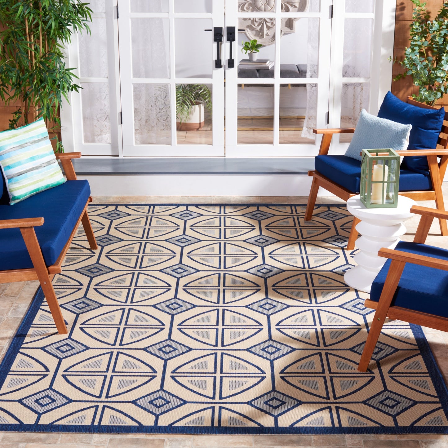 SAFAVIEH Courtyard Saundra Indoor/ Outdoor Waterproof Patio Backyard Rug