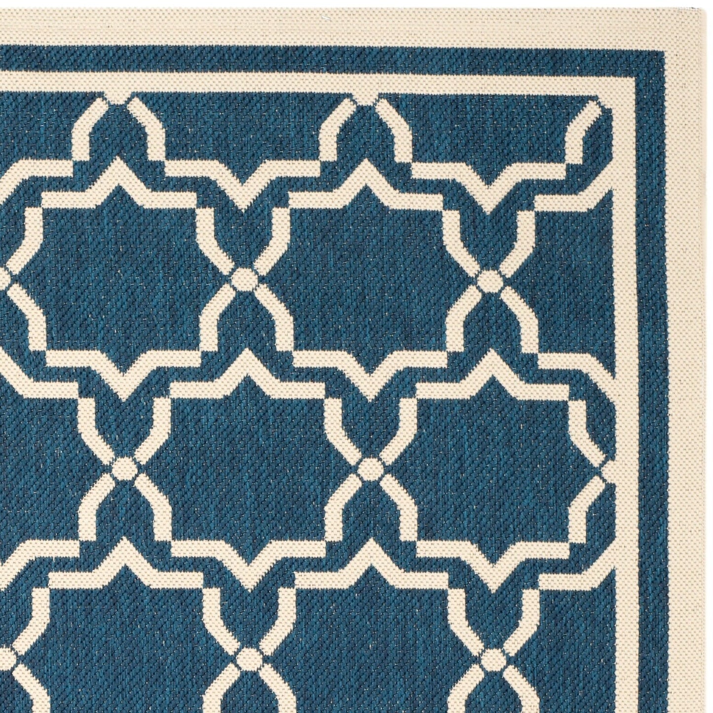 SAFAVIEH Courtyard Thomasina Indoor/ Outdoor Waterproof Patio Backyard Rug