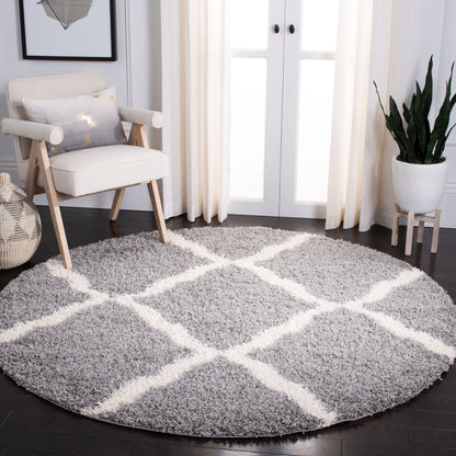 SAFAVIEH Dallas Shag Darina Trellis 1.5-inch Thick Rug