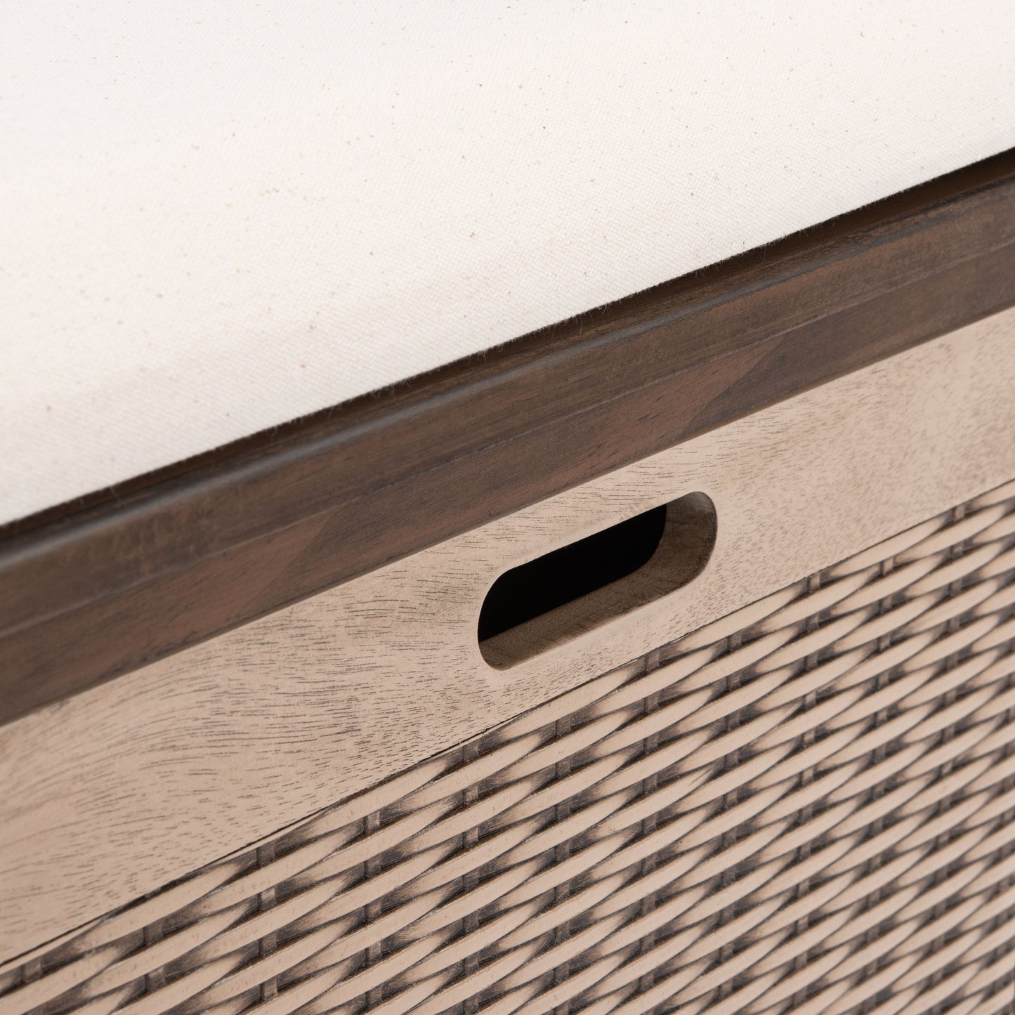 Banc de rangement avec 3 tiroirs et coussin SAFAVIEH Fiorello - 120 L x 38 l x 48 h - 120Lx38Lx48H