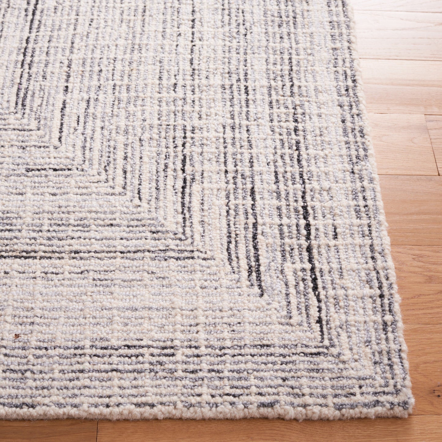 SAFAVIEH Handmade Abstract Maggy Modern Wool Rug
