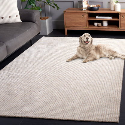 SAFAVIEH Handmade Abstract Marikka Modern Viscose Rug