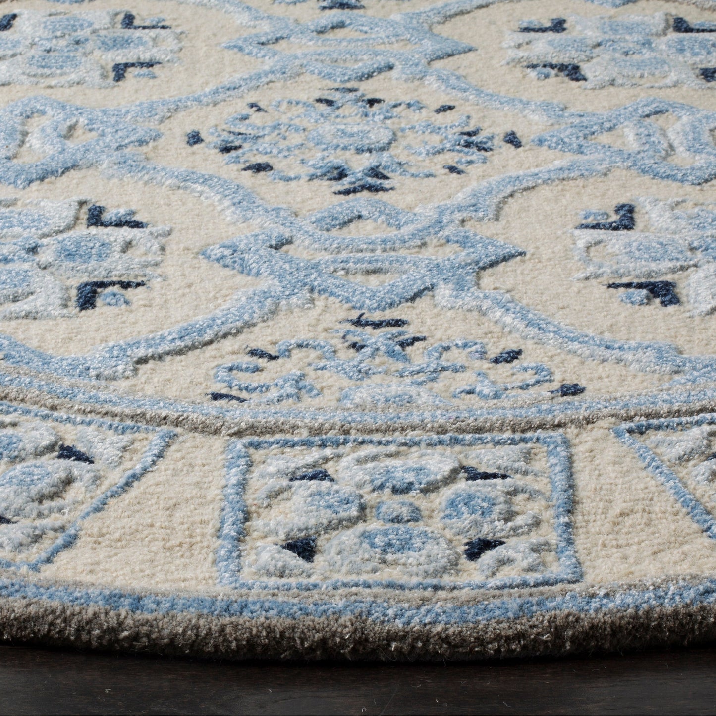 SAFAVIEH Handmade Bella Rodica Modern Floral Wool Rug