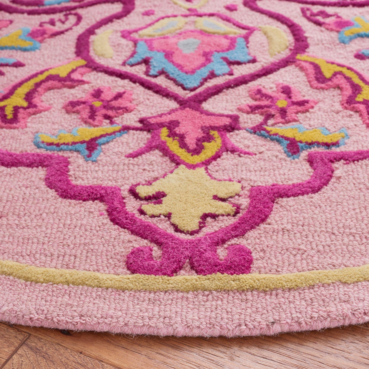 SAFAVIEH Handmade Bellagio Cailin Medallion Wool Rug