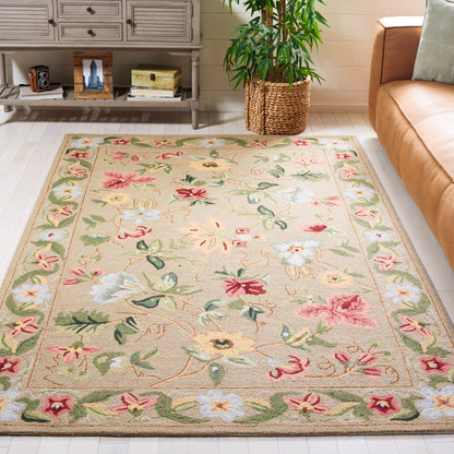 SAFAVIEH Handmade Chelsea Yauhenia French Country Floral Wool Rug