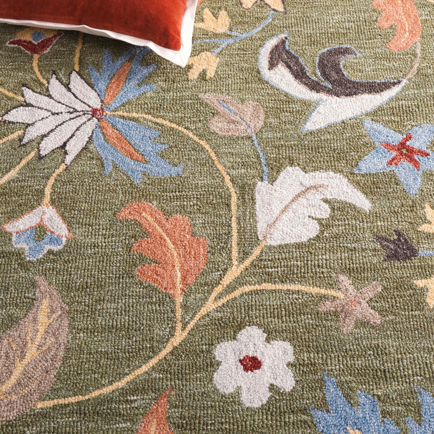 SAFAVIEH Handmade Jardin Asya Country Wool Rug