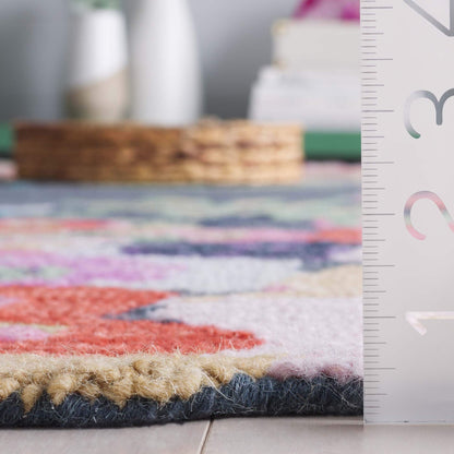 SAFAVIEH Handmade Jardin Malfrid Country Wool Rug