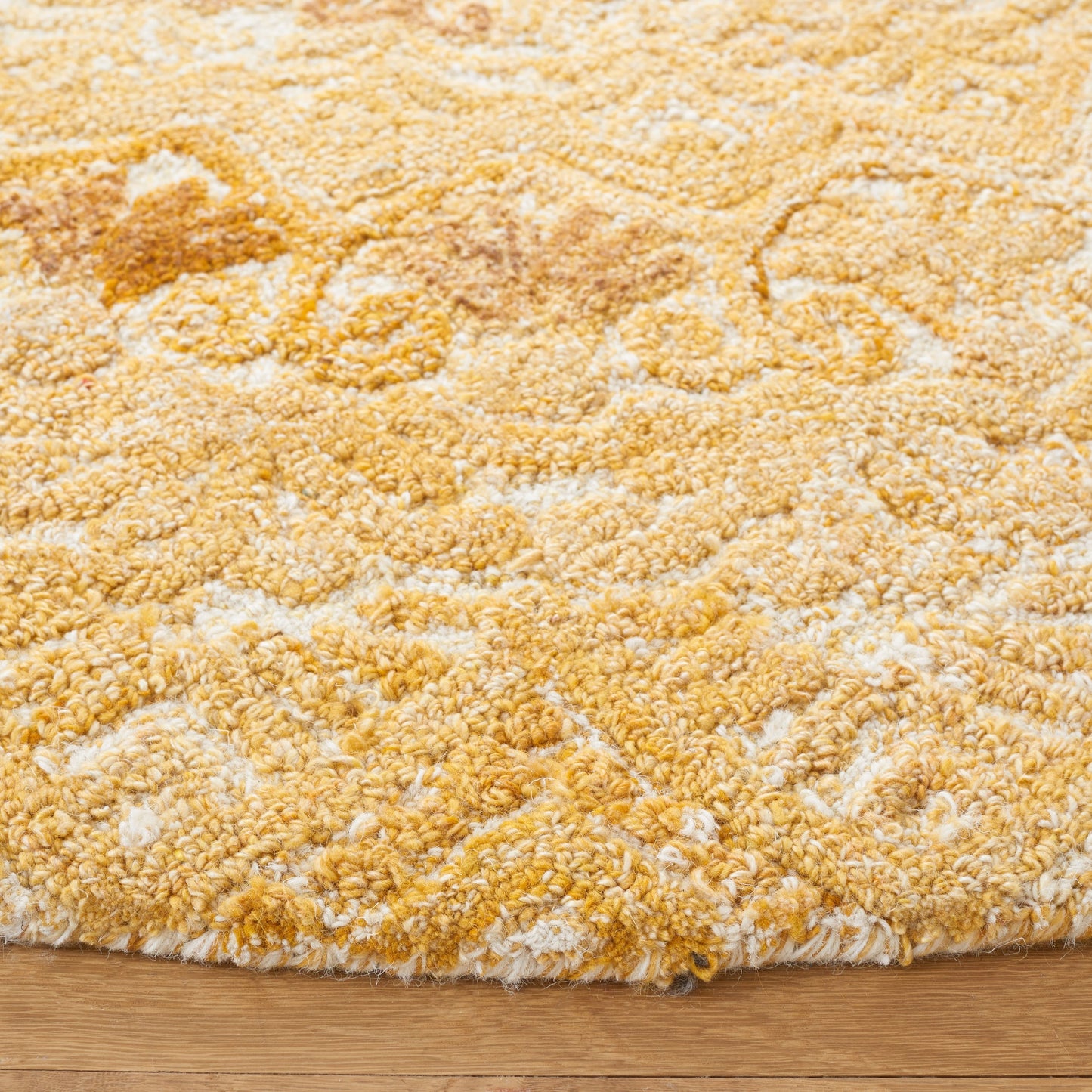 SAFAVIEH Handmade Marquee Carlijn Modern Medallion Wool Rug