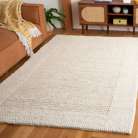 SAFAVIEH Handmade Natura Hendrien Farmhouse Wool Rug