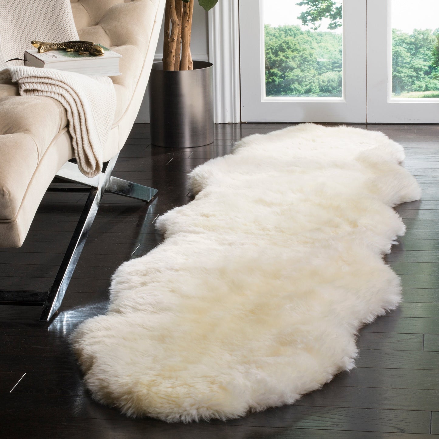 SAFAVIEH Handmade Sheepskin Brittnie Genuine Pelt Rug