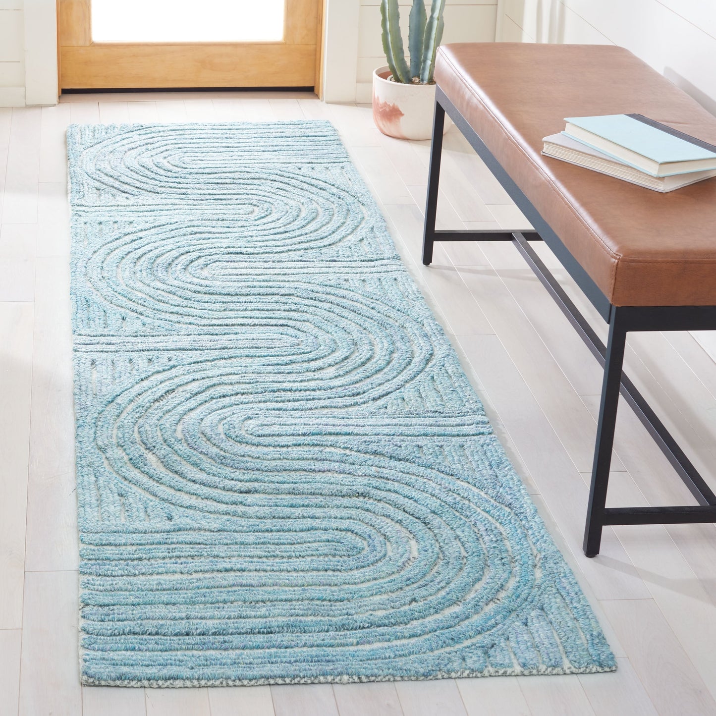SAFAVIEH Handmade Southampton Asha Abstract Wool Rug
