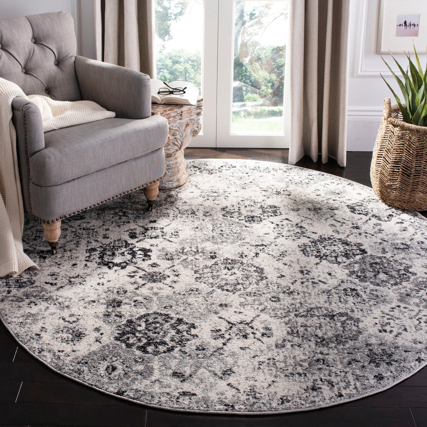 SAFAVIEH Madison Bettylou Boho Chic Distressed Area Rug